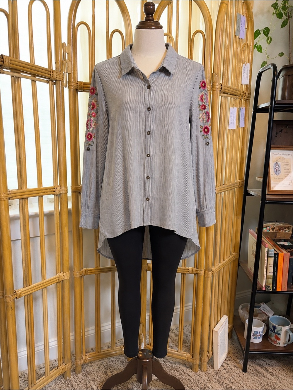 Kyla SeoStriped Button-Front Tunic Shirt with Floral Sleeve Embroidery - Gray